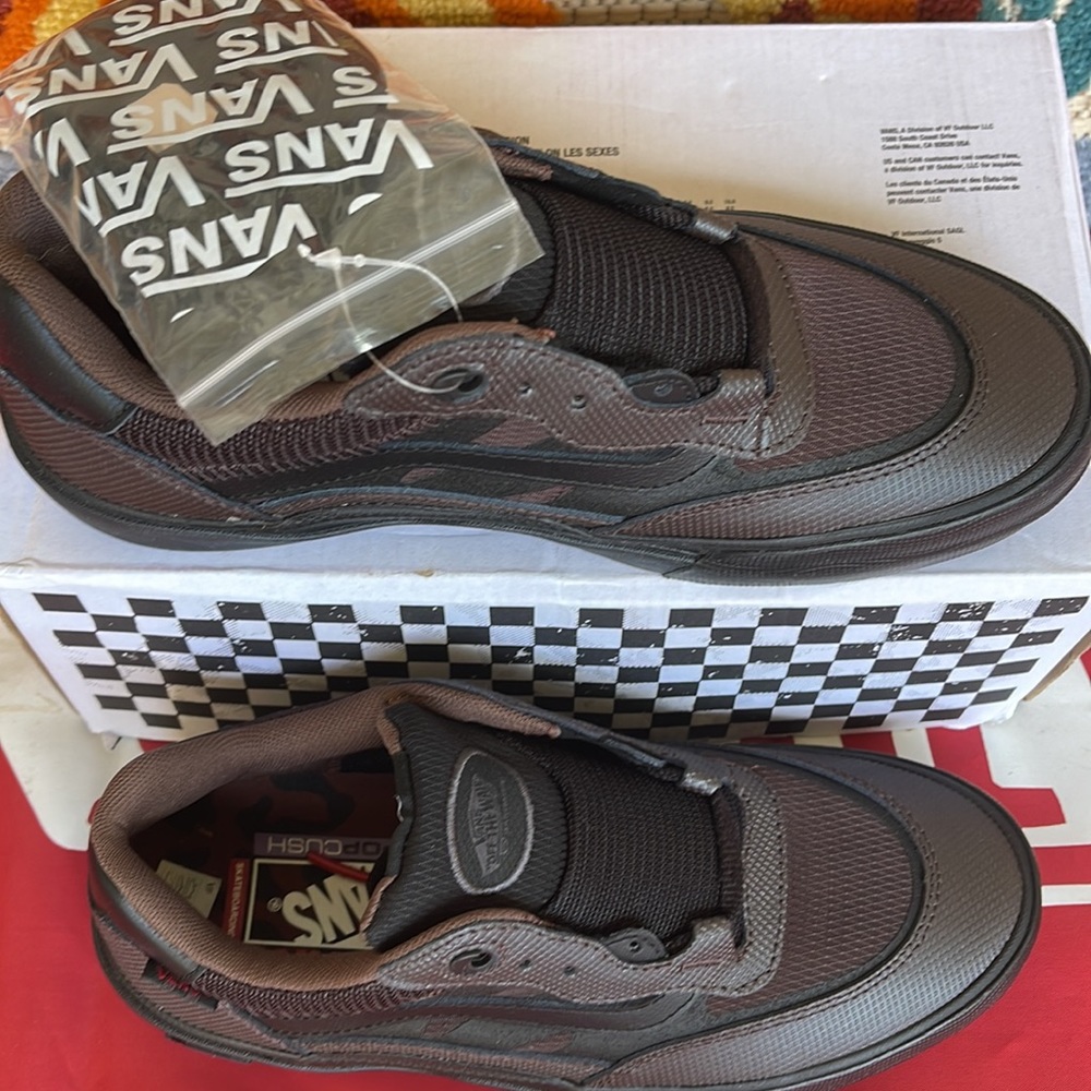 Vans Wayvee
(Justin Henry) Coffebean
VN0A5JIA8AC
Men’s sneakers - athletic shoes - Picture 4 of 16